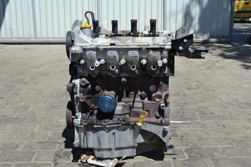 Двигун K4M 750 Nissan Kubistar 1.6 16v